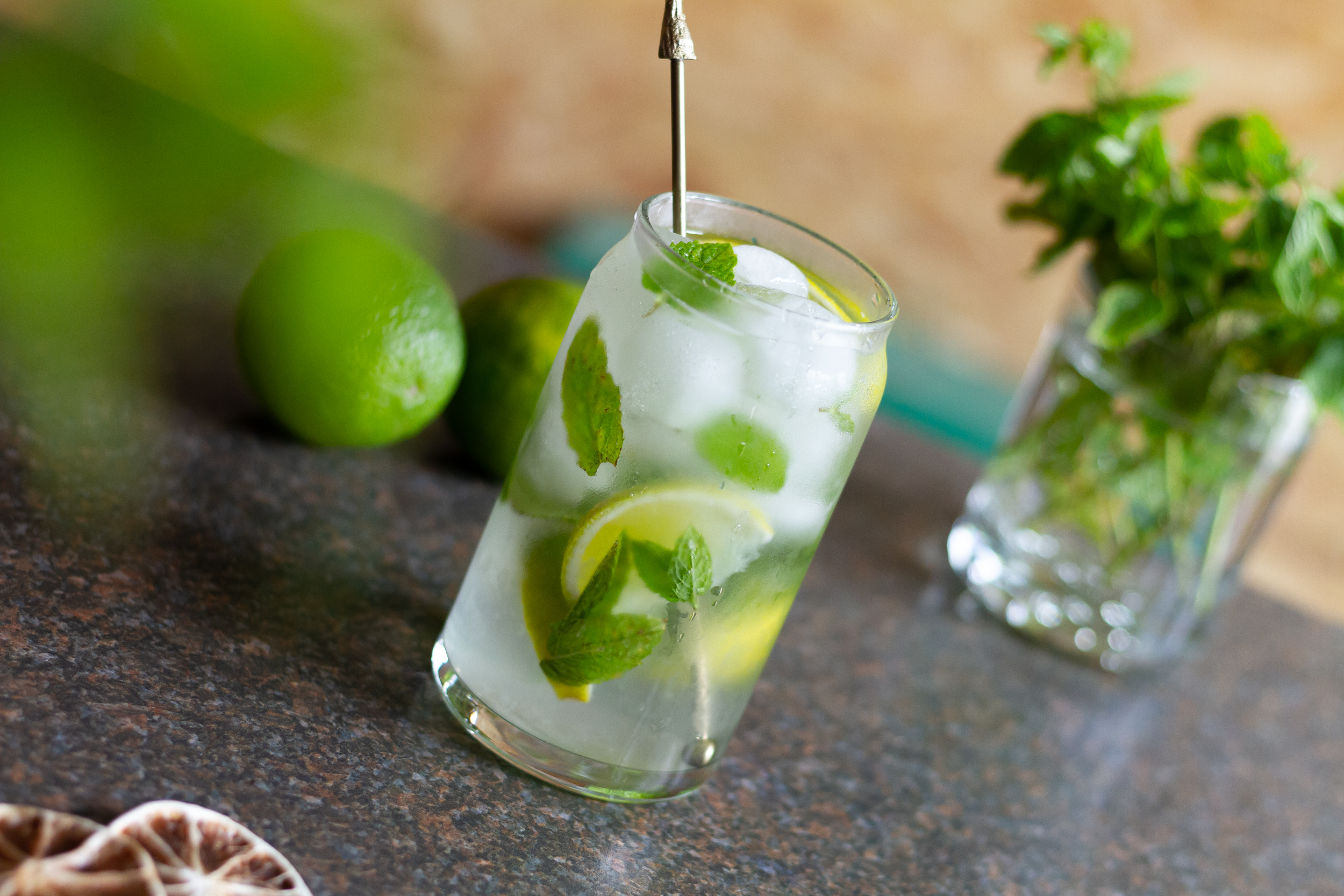 Hard Seltzer Mojito